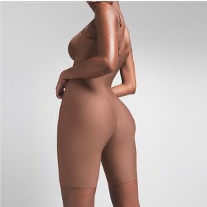 SKIMS BUTT ENHANCING OPEN BUST PADDED BODYSUIT